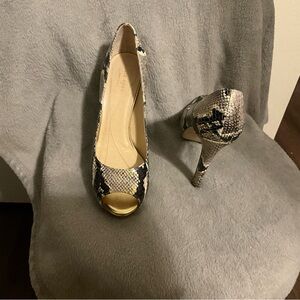 Kate Spade Black and Cream Snakeskin Heels